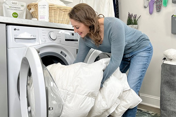 Giặt chăn ga gối đúng cách giúp khử mùi thuốc lá 
