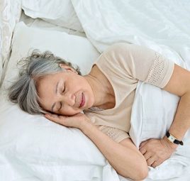 Người già nên chọn đệm cứng hay đệm mềm – Bất ngờ với câu trả lời