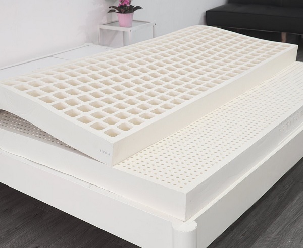 Chọn đệm cao su có độ dày phù hợp giúp người nằm thoải mái và dễ chịu